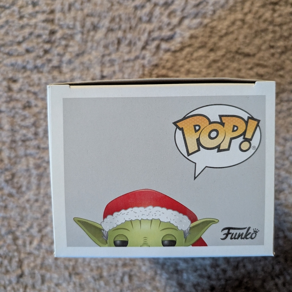 Funko Pop! Star Wars Yoda As Santa - Picture 6 of 6